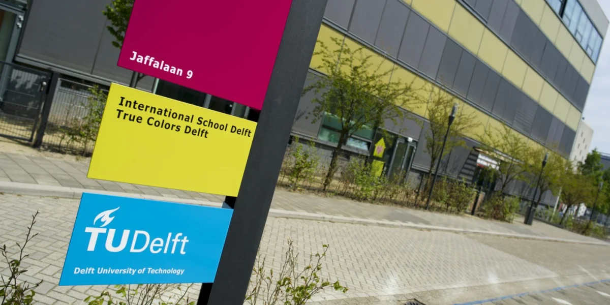 True colors located at TU Delft and partner of international companies